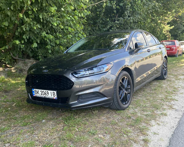 Форд Фьюжн 2015 в Львове на Automoto.ua Серый Форд Фьюжн, объемом двигателя 2.5 л и пробегом 201 тыс. км за 9999 $, фото 1 на Automoto.ua