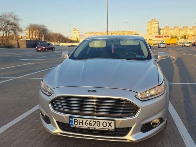 Серый Форд Фьюжн, объемом двигателя 2.5 л и пробегом 170 тыс. км за 8000 $, фото 1 на Automoto.ua