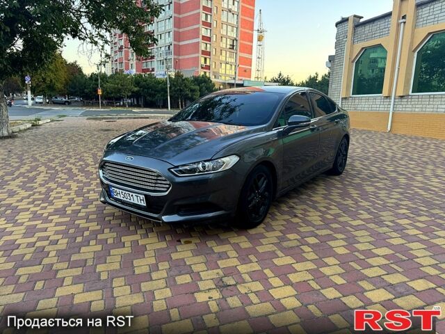 Серый Форд Фьюжн, объемом двигателя 2.5 л и пробегом 200 тыс. км за 9999 $, фото 1 на Automoto.ua