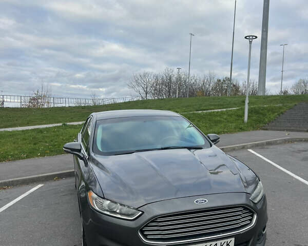 Серый Форд Фьюжн, объемом двигателя 2 л и пробегом 250 тыс. км за 9200 $, фото 1 на Automoto.ua