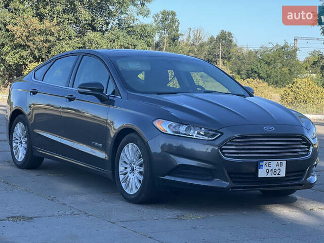 Серый Форд Фьюжн, объемом двигателя 2 л и пробегом 138 тыс. км за 11200 $, фото 1 на Automoto.ua