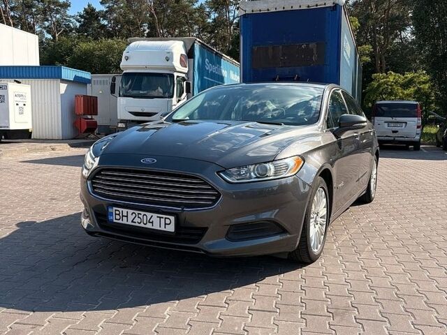 Серый Форд Фьюжн, объемом двигателя 2 л и пробегом 149 тыс. км за 12500 $, фото 1 на Automoto.ua