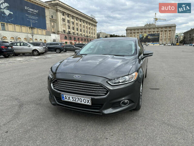 Серый Форд Фьюжн, объемом двигателя 2 л и пробегом 129 тыс. км за 11200 $, фото 1 на Automoto.ua