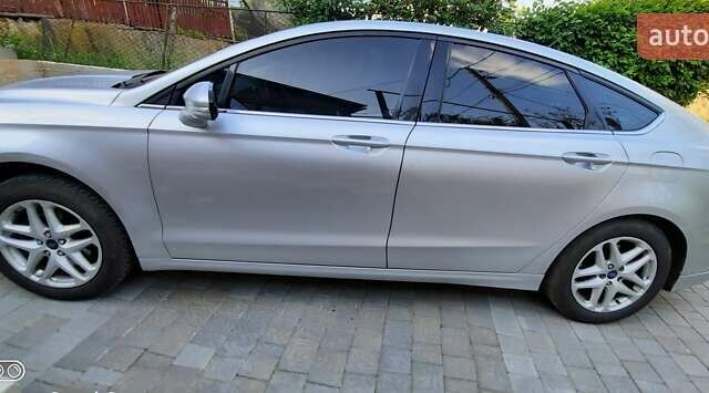 Серый Форд Фьюжн, объемом двигателя 2.5 л и пробегом 286 тыс. км за 9500 $, фото 1 на Automoto.ua