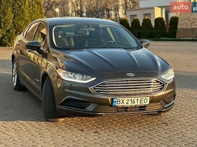 Серый Форд Фьюжн, объемом двигателя 2 л и пробегом 147 тыс. км за 12300 $, фото 1 на Automoto.ua