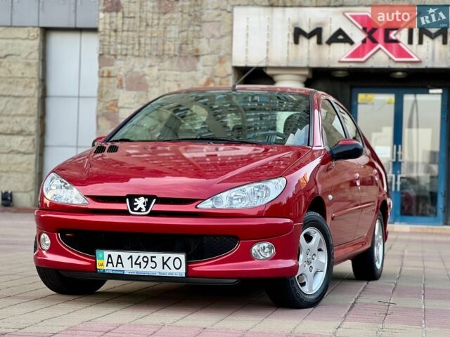 Сірий Форд Фьюжен, об'ємом двигуна 2.5 л та пробігом 170 тис. км за 11500 $, фото 1 на Automoto.ua