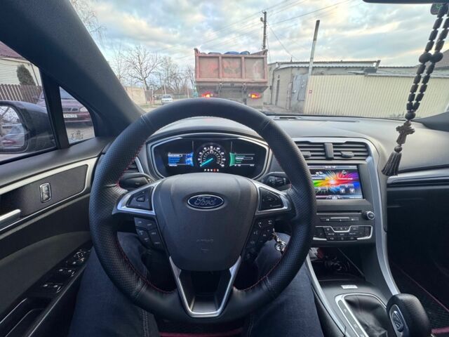 Серый Форд Фьюжн, объемом двигателя 2.5 л и пробегом 189 тыс. км за 12000 $, фото 1 на Automoto.ua