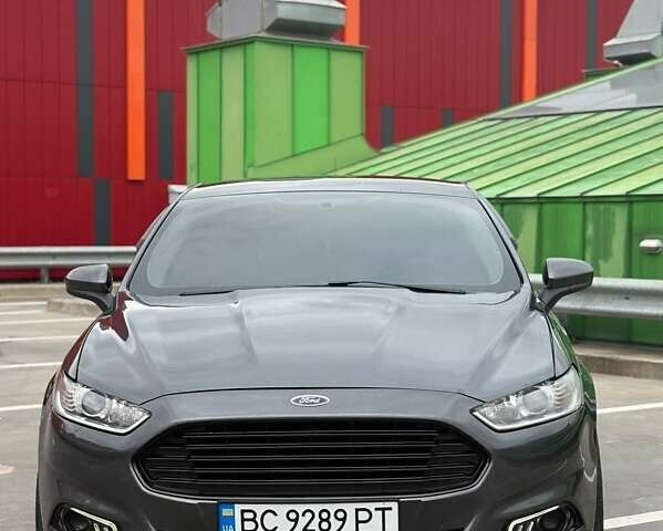 Форд Фьюжн 2016 в Киеве на Automoto.ua Серый Форд Фьюжн, объемом двигателя 2.49 л и пробегом 180 тыс. км за 10900 $, фото 1 на Automoto.ua