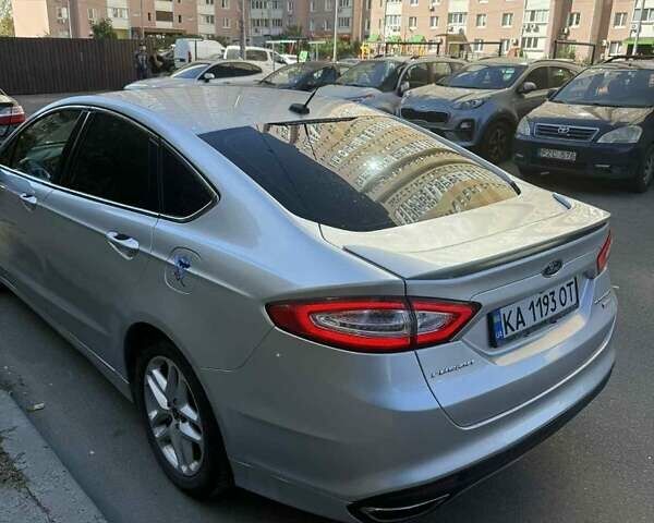 Сірий Форд Фьюжен, об'ємом двигуна 2 л та пробігом 240 тис. км за 8500 $, фото 1 на Automoto.ua