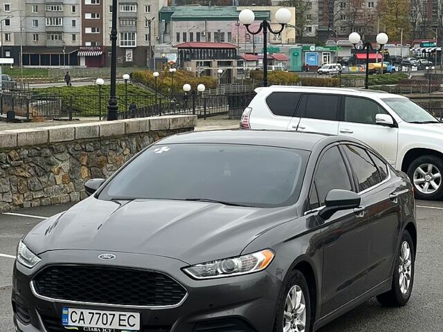 Серый Форд Фьюжн, объемом двигателя 2.5 л и пробегом 238 тыс. км за 9600 $, фото 1 на Automoto.ua
