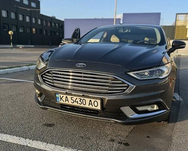 Сірий Форд Фьюжен, об'ємом двигуна 2 л та пробігом 148 тис. км за 11000 $, фото 1 на Automoto.ua