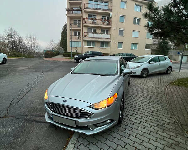 Форд Фьюжн 2016 в Ужгороде на Automoto.ua Серый Форд Фьюжн, объемом двигателя 2.5 л и пробегом 105 тыс. км за 12541 $, фото 1 на Automoto.ua