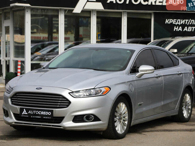 Сірий Форд Фьюжен, об'ємом двигуна 2 л та пробігом 171 тис. км за 15500 $, фото 1 на Automoto.ua