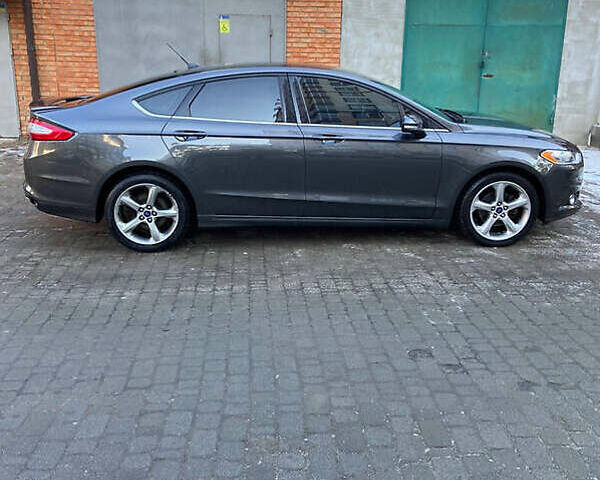 Сірий Форд Фьюжен, об'ємом двигуна 2 л та пробігом 141 тис. км за 14499 $, фото 1 на Automoto.ua