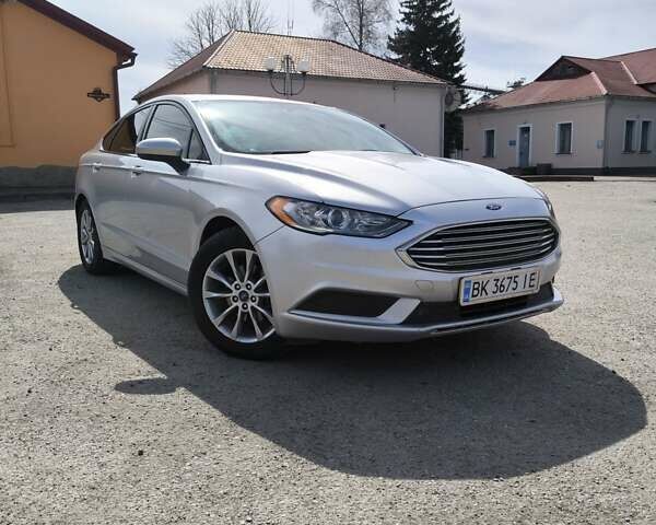 Серый Форд Фьюжн, объемом двигателя 2.5 л и пробегом 139 тыс. км за 11300 $, фото 1 на Automoto.ua