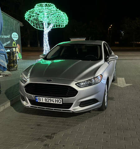 Серый Форд Фьюжн, объемом двигателя 2.5 л и пробегом 157 тыс. км за 10000 $, фото 1 на Automoto.ua