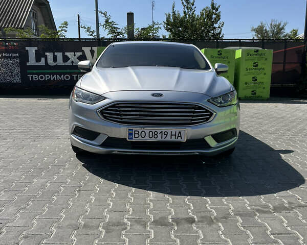Серый Форд Фьюжн, объемом двигателя 1.5 л и пробегом 160 тыс. км за 11000 $, фото 1 на Automoto.ua