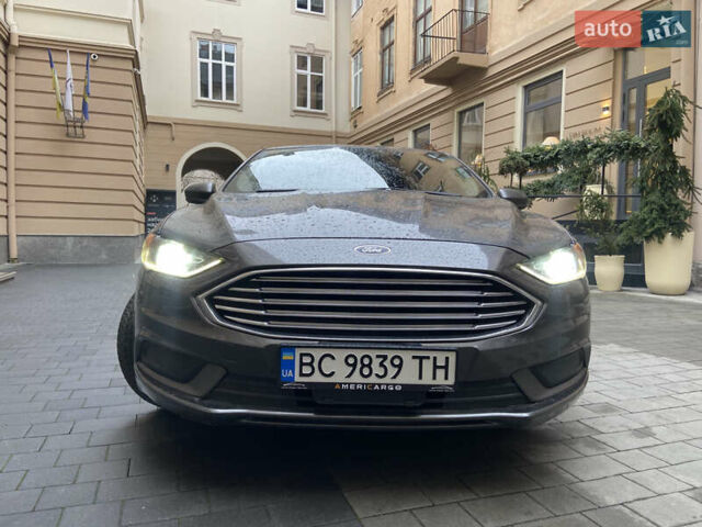 Сірий Форд Фьюжен, об'ємом двигуна 2.49 л та пробігом 204 тис. км за 10000 $, фото 1 на Automoto.ua