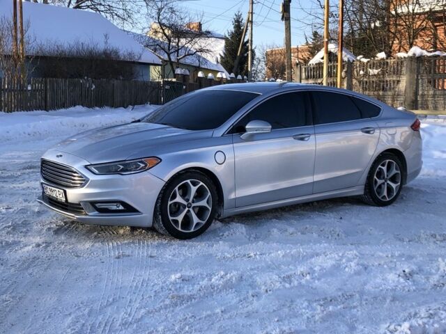 Сірий Форд Фьюжен, об'ємом двигуна 2 л та пробігом 150 тис. км за 12300 $, фото 1 на Automoto.ua