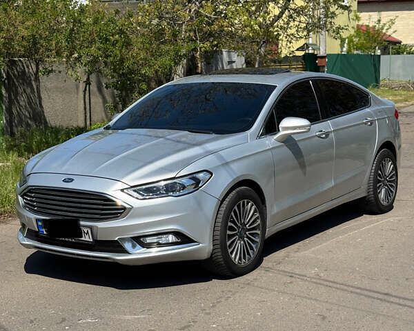 Серый Форд Фьюжн, объемом двигателя 2 л и пробегом 230 тыс. км за 14900 $, фото 1 на Automoto.ua