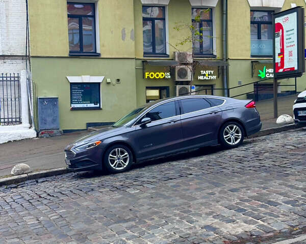 Серый Форд Фьюжн, объемом двигателя 2 л и пробегом 125 тыс. км за 15398 $, фото 1 на Automoto.ua