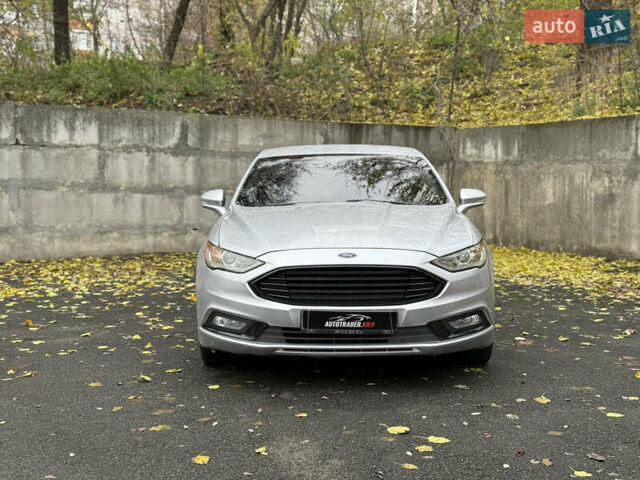 Серый Форд Фьюжн, объемом двигателя 2 л и пробегом 205 тыс. км за 11000 $, фото 1 на Automoto.ua
