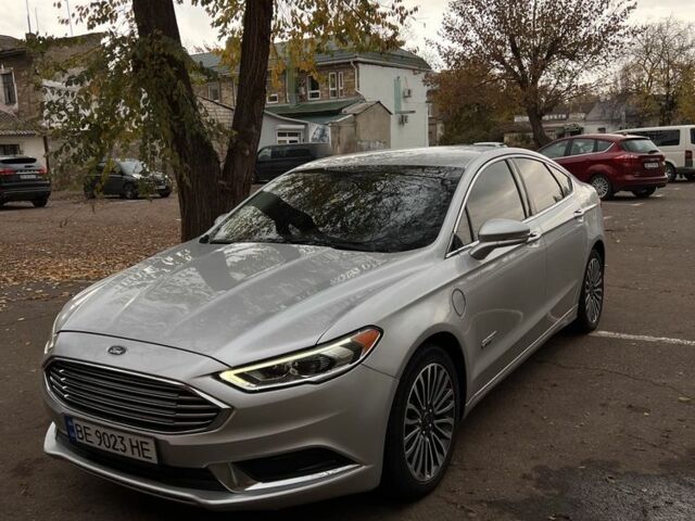 Серый Форд Фьюжн, объемом двигателя 2 л и пробегом 188 тыс. км за 12100 $, фото 1 на Automoto.ua