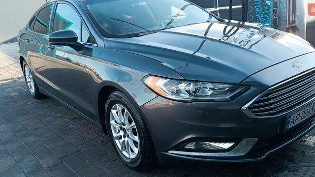 Серый Форд Фьюжн, объемом двигателя 2.5 л и пробегом 221 тыс. км за 10200 $, фото 1 на Automoto.ua