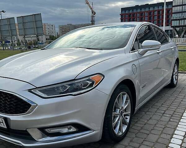 Сірий Форд Фьюжен, об'ємом двигуна 2 л та пробігом 124 тис. км за 16700 $, фото 1 на Automoto.ua