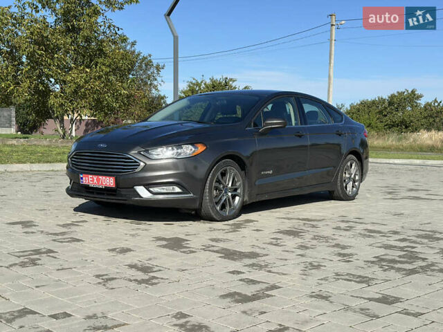 Серый Форд Фьюжн, объемом двигателя 2 л и пробегом 241 тыс. км за 12100 $, фото 1 на Automoto.ua