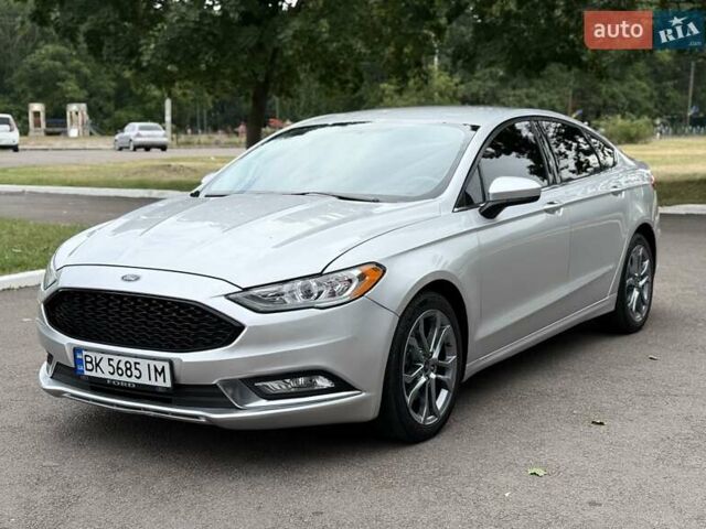 Сірий Форд Фьюжен, об'ємом двигуна 1.5 л та пробігом 198 тис. км за 9500 $, фото 1 на Automoto.ua