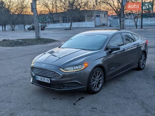 Серый Форд Фьюжн, объемом двигателя 2 л и пробегом 176 тыс. км за 14000 $, фото 1 на Automoto.ua