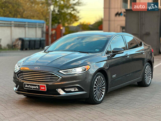 Сірий Форд Фьюжен, об'ємом двигуна 2 л та пробігом 68 тис. км за 17780 $, фото 1 на Automoto.ua