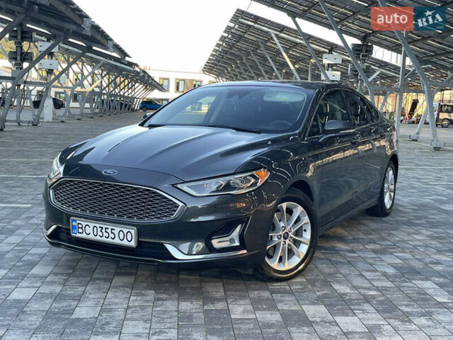 Серый Форд Фьюжн, объемом двигателя 2 л и пробегом 131 тыс. км за 17500 $, фото 1 на Automoto.ua