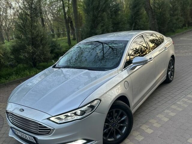 Сірий Форд Фьюжен, об'ємом двигуна 2 л та пробігом 108 тис. км за 16700 $, фото 1 на Automoto.ua