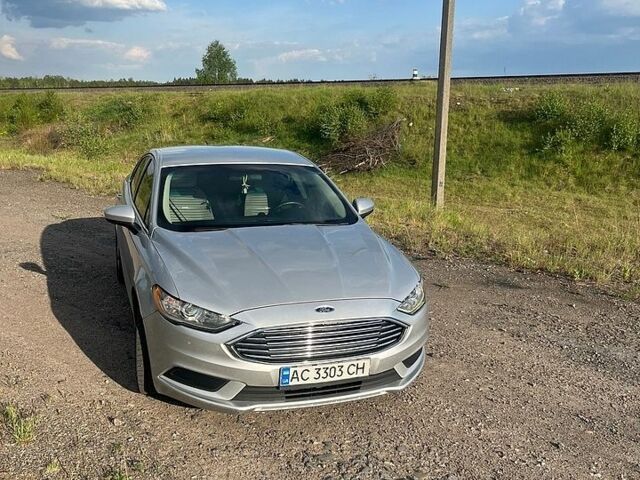 Сірий Форд Фьюжен, об'ємом двигуна 1.5 л та пробігом 130 тис. км за 10500 $, фото 1 на Automoto.ua