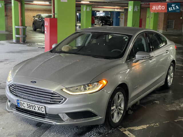 Сірий Форд Фьюжен, об'ємом двигуна 2 л та пробігом 161 тис. км за 15500 $, фото 1 на Automoto.ua