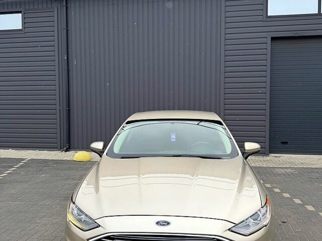 Серый Форд Фьюжн, объемом двигателя 1.5 л и пробегом 9200 тыс. км за 10500 $, фото 1 на Automoto.ua