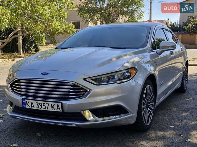Форд Фьюжн 2018 в Одессе на Automoto.ua Серый Форд Фьюжн, объемом двигателя 2 л и пробегом 108 тыс. км за 15850 $, фото 1 на Automoto.ua