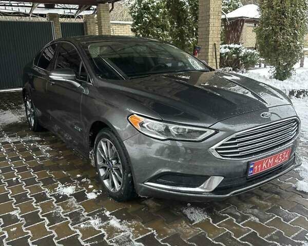 Серый Форд Фьюжн, объемом двигателя 2 л и пробегом 106 тыс. км за 12900 $, фото 1 на Automoto.ua