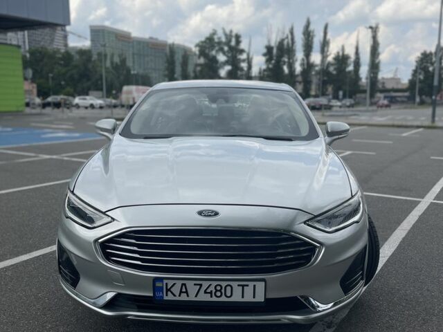 Серый Форд Фьюжн, объемом двигателя 2 л и пробегом 235 тыс. км за 15630 $, фото 1 на Automoto.ua
