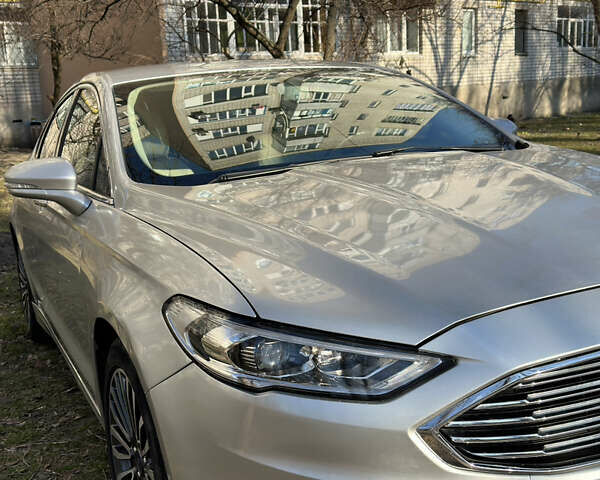 Сірий Форд Фьюжен, об'ємом двигуна 2 л та пробігом 90 тис. км за 13000 $, фото 1 на Automoto.ua