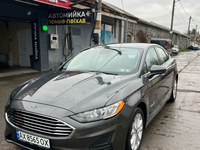 Сірий Форд Фьюжен, об'ємом двигуна 2 л та пробігом 144 тис. км за 15900 $, фото 1 на Automoto.ua