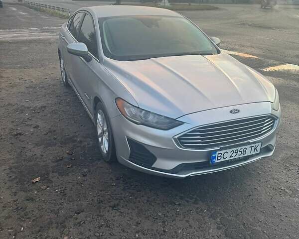 Серый Форд Фьюжн, объемом двигателя 2 л и пробегом 103 тыс. км за 14950 $, фото 1 на Automoto.ua