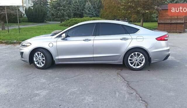Серый Форд Фьюжн, объемом двигателя 0 л и пробегом 123 тыс. км за 17200 $, фото 1 на Automoto.ua
