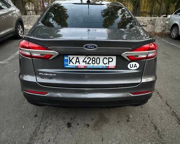 Сірий Форд Фьюжен, об'ємом двигуна 2.49 л та пробігом 110 тис. км за 13000 $, фото 1 на Automoto.ua