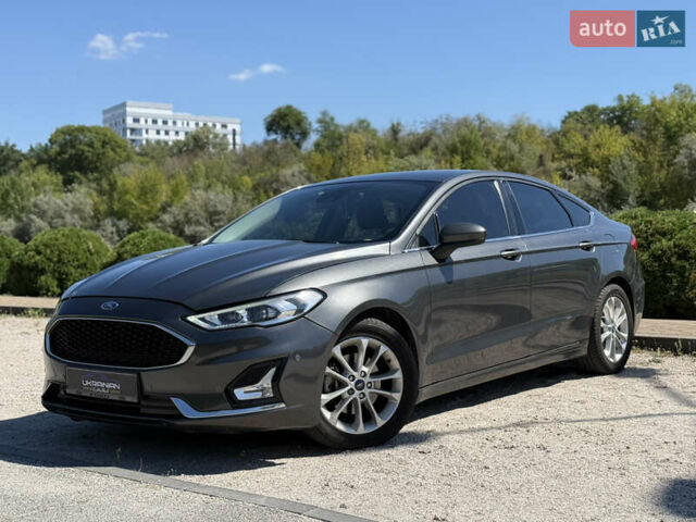 Форд Фьюжн 2019 в Днепре (Днепропетровске) на Automoto.ua Серый Форд Фьюжн, объемом двигателя 2.49 л и пробегом 133 тыс. км за 13500 $, фото 1 на Automoto.ua
