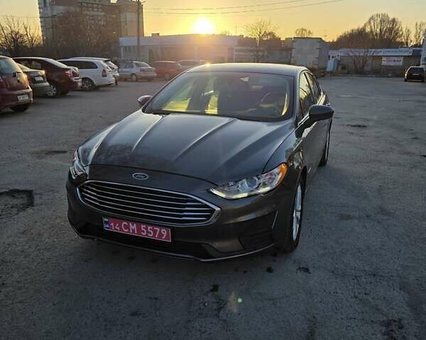 Сірий Форд Фьюжен, об'ємом двигуна 2 л та пробігом 114 тис. км за 15900 $, фото 1 на Automoto.ua