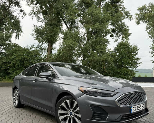 Сірий Форд Фьюжен, об'ємом двигуна 2 л та пробігом 107 тис. км за 15500 $, фото 1 на Automoto.ua