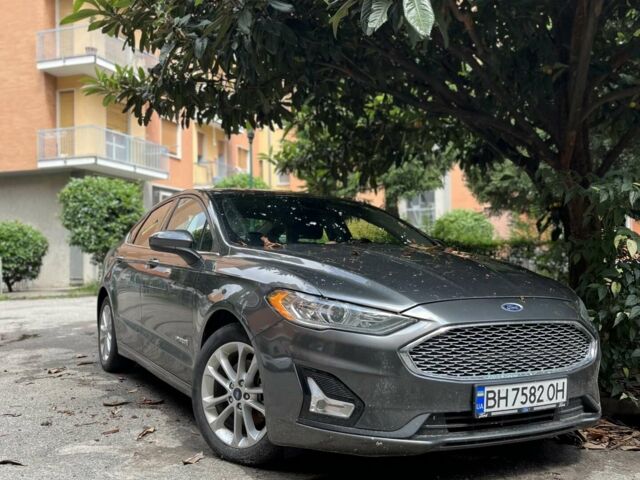 Сірий Форд Фьюжен, об'ємом двигуна 2 л та пробігом 59 тис. км за 17500 $, фото 1 на Automoto.ua